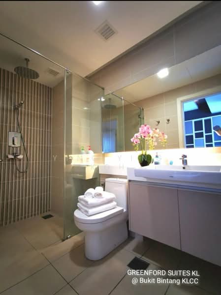 Servis Apartment untuk Disewa di Suasana Bukit Ceylon / Raja Chulan Residences - Ying Ying Koh - Bathroom - PropertyGuru.com.my