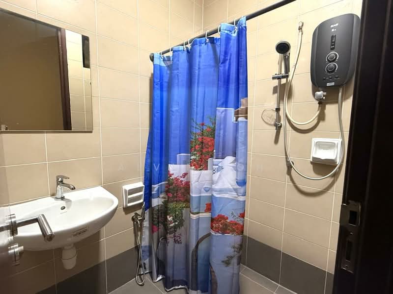 Rumah Bandar untuk Disewa di Taman Tasik Prima (Puchong) - Alvin Loh - Bathroom - PropertyGuru.com.my