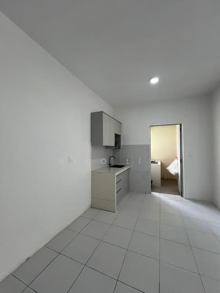 Kondominium untuk Disewa di Residensi Sateria - Nyco Lim - Kitchen - PropertyGuru.com.my