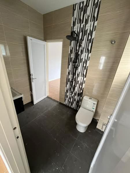 Bungalow for Sale in Bukit Mahkota (Bangi) - Nuraishah Binti Mohamed Azmi - Bathroom - PropertyGuru.com.my