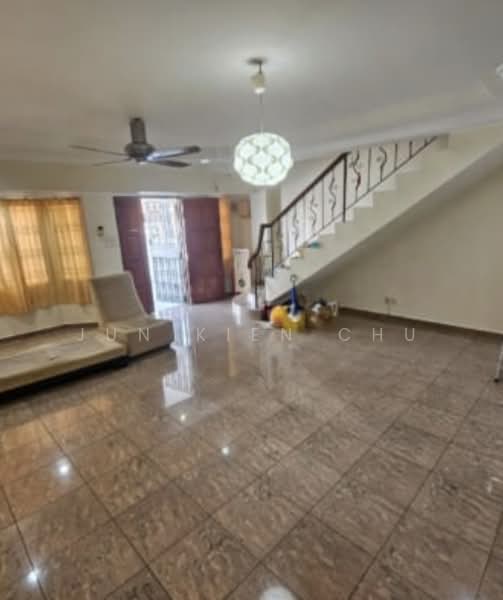 Rumah Teres 2 Tingkat untuk Dijual di Pandan Indah (Ampang) - Jun Kien Chu - Living Room - PropertyGuru.com.my