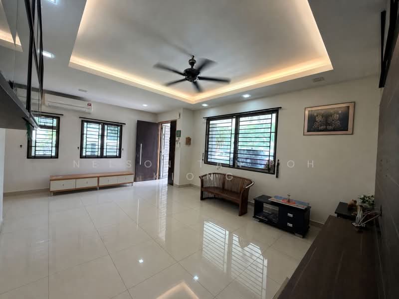 2-storey Terraced House for Sale in Taman Seri Austin (Tebrau) - Nelson Tan Poh Kiong - Living Room - PropertyGuru.com.my