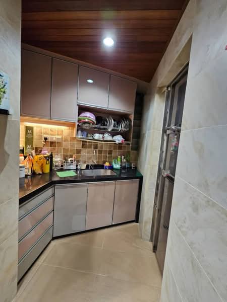 1.5-storey Terraced House for Sale in Taman Iping (Batu Maung) - Xinnee . - Kitchen - PropertyGuru.com.my
