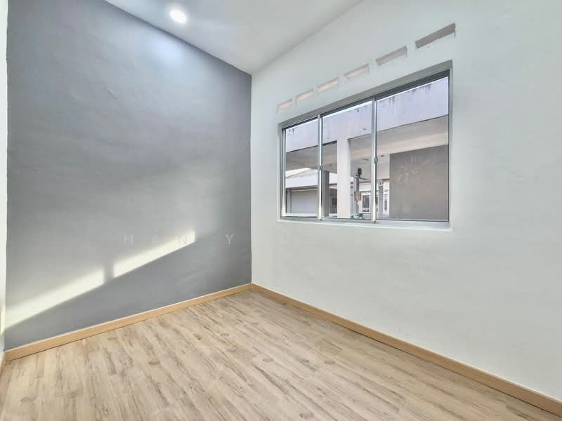 Rumah Flat untuk Dijual di Taman Pulai Utama - Han Yong Ang - Interior - PropertyGuru.com.my