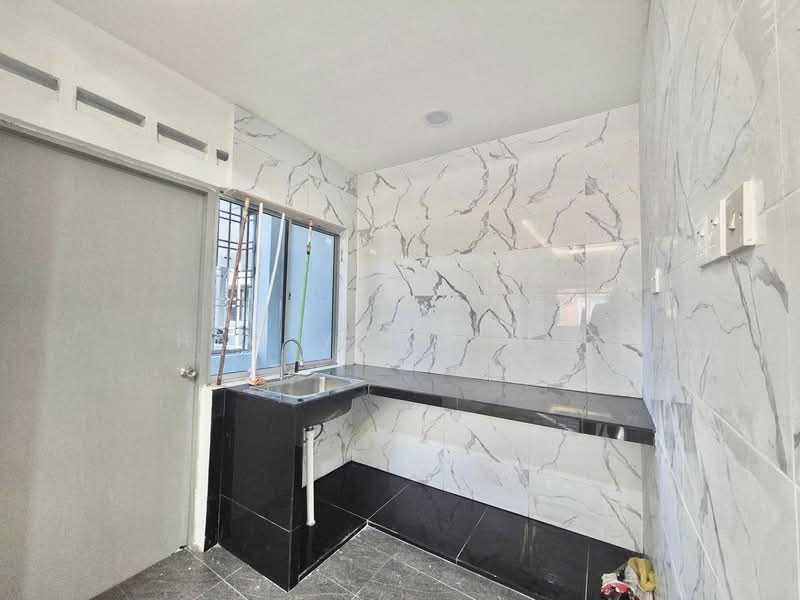 Rumah Flat untuk Dijual di Taman Pulai Utama - Han Yong Ang - PropertyGuru.com.my