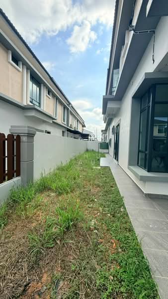 Rumah Kluster untuk Dijual di Jasin (Melaka) - Yu Chuan Yau - Exterior - PropertyGuru.com.my