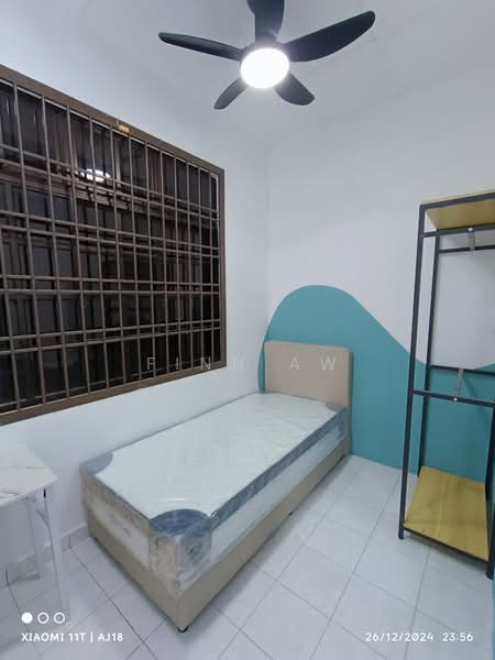 1-storey Terraced House for Sale in Taman Rinting (Masai) - Finn Aw - Bedroom - PropertyGuru.com.my
