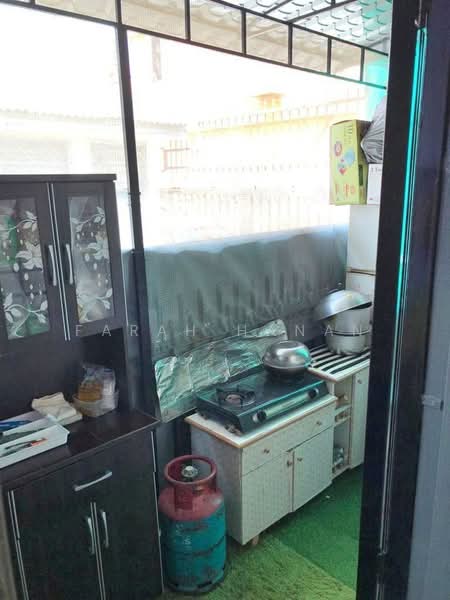 2-storey Terraced House for Sale in Taman Damai Indah (Cheras) - Farah Hanan - Kitchen - PropertyGuru.com.my