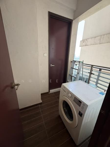Condominium for Rent at Royal Strand @ Country Garden Danga Bay - Ang Wee Meng - Balcony - PropertyGuru.com.my