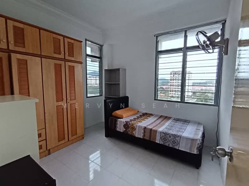 Flat for Sale at Taman Mas - Mervyn Seah - Bedroom - PropertyGuru.com.my