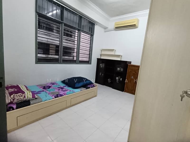Flat for Sale at Taman Mas - Mervyn Seah - Bedroom - PropertyGuru.com.my