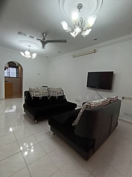 Flat for Sale at Taman Mas - Mervyn Seah - Living Room - PropertyGuru.com.my