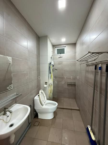 Service Residence for Rent at D'carlton (Residensi Seri Mega) - Fiona Yee Rong - Bathroom - PropertyGuru.com.my