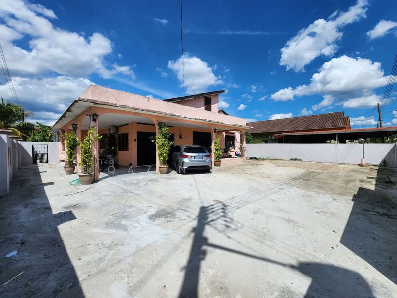 Bungalow for Rent in Jelapang (Ipoh) - Qazin Khoo - Exterior - PropertyGuru.com.my