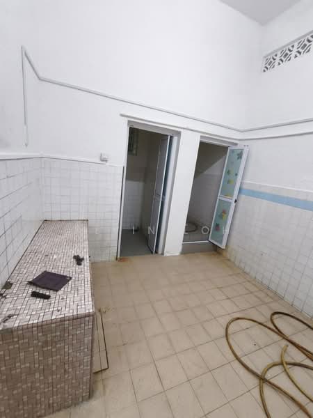 2-storey Terraced House for Sale in Seremban (Negeri Sembilan) - Alvin Loh - Bathroom - PropertyGuru.com.my