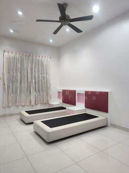 Semi-Detached House for Sale in Taman Sutera Utama (Skudai) - Nelson Tan Poh Kiong - Bedroom - PropertyGuru.com.my
