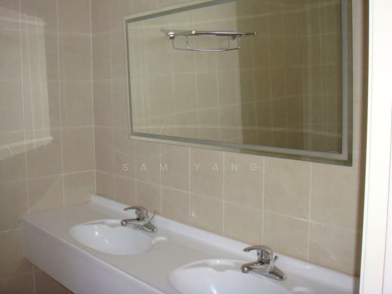 Kondominium untuk Dijual di Casa Tropicana - Sam Yang - Bathroom - PropertyGuru.com.my