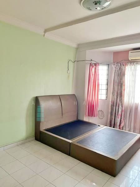 Condominium for Sale at Sri Suajaya Condominium - Farah Hanan - Bedroom - PropertyGuru.com.my