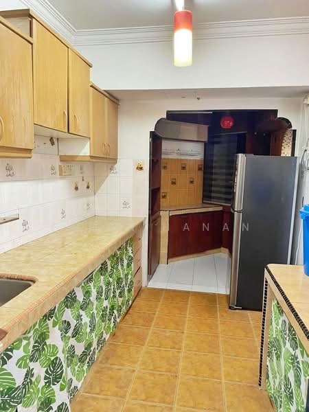 Condominium for Sale at Sri Suajaya Condominium - Farah Hanan - Kitchen - PropertyGuru.com.my