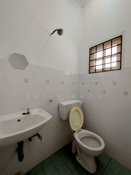 1-storey Terraced House for Sale in Bercham (Ipoh) - Qazin Khoo - Bathroom - PropertyGuru.com.my