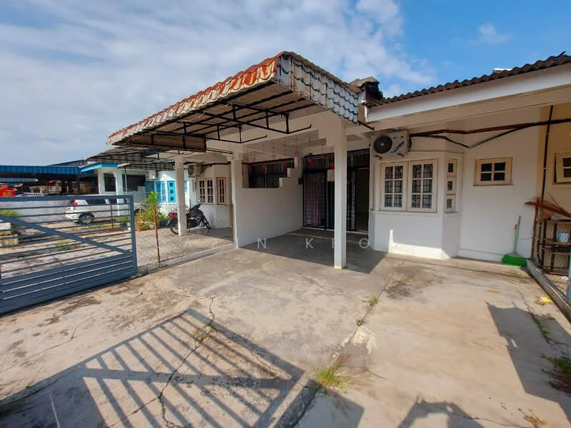 1-storey Terraced House for Sale in Bercham (Ipoh) - Qazin Khoo - Exterior - PropertyGuru.com.my