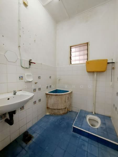 1-storey Terraced House for Sale in Bercham (Ipoh) - Qazin Khoo - Bathroom - PropertyGuru.com.my