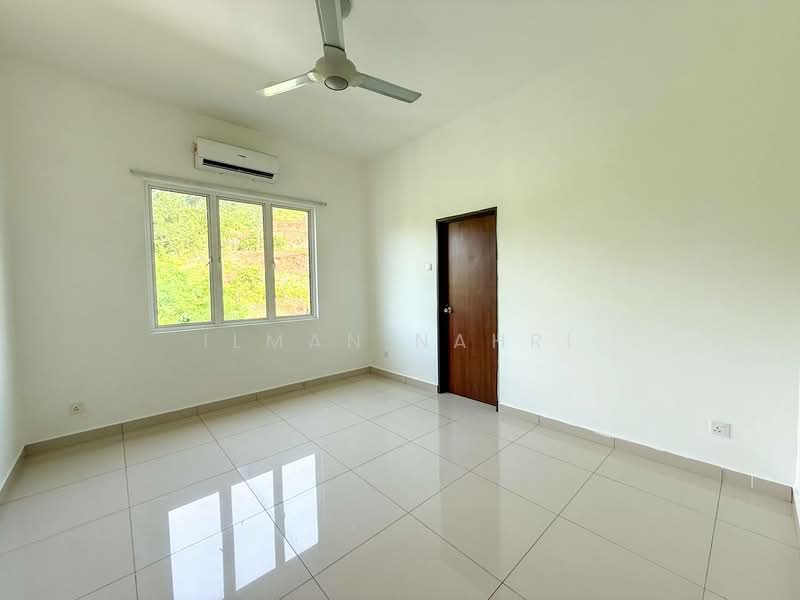 Bungalow for Sale in Sungai Merab (Dengkil) - Ilman Nahri - Interior - PropertyGuru.com.my