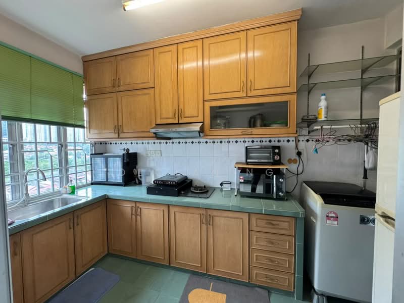 Kondominium untuk Disewa di Azuria Condominium - Declan Ng - Kitchen - PropertyGuru.com.my