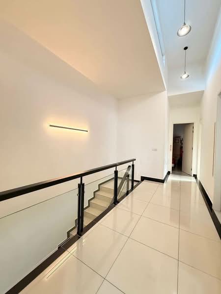 Rumah Kluster untuk Dijual di Setia Tropika (Johor Bahru) - Yvonne Lim - Corridor - PropertyGuru.com.my