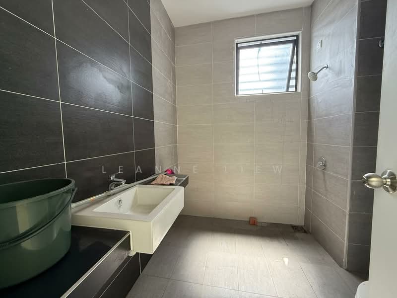 2-storey Terraced House for Sale in Taman Sutera (Johor Bahru) - Leanne Liew - Bathroom - PropertyGuru.com.my