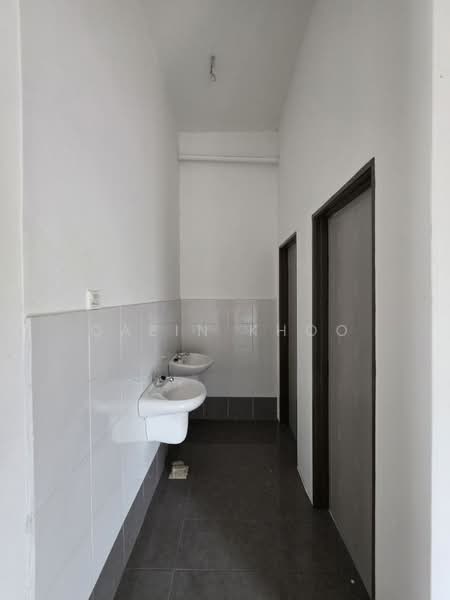 Kedai untuk Disewa di Kampar Putra (Kampar) - Qazin Khoo - Corridor - PropertyGuru.com.my