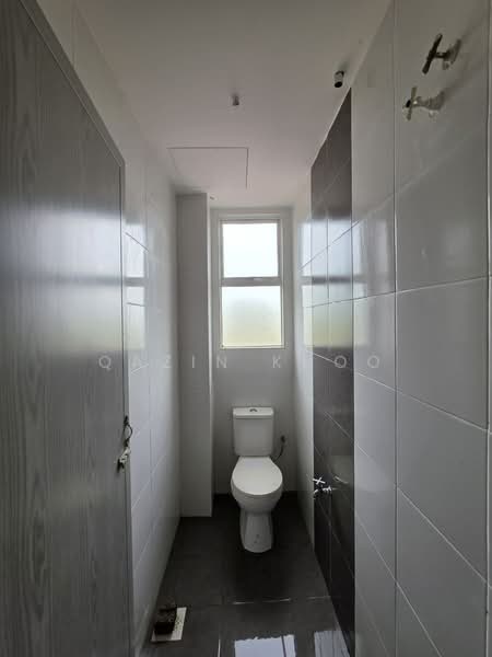 Kedai untuk Disewa di Kampar Putra (Kampar) - Qazin Khoo - Bathroom - PropertyGuru.com.my