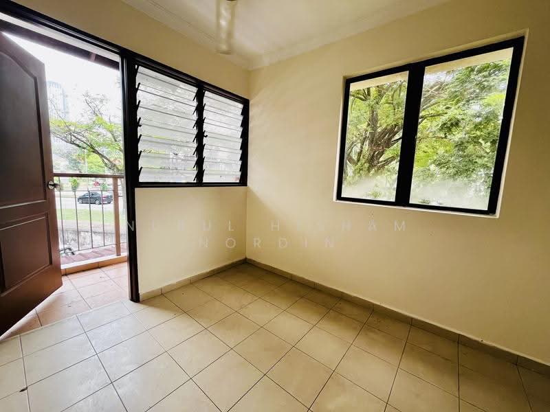 3-storey Terraced House for Sale in Mutiara Tropicana (Petaling Jaya) - Nurul Hisham Nordin - Balcony - PropertyGuru.com.my