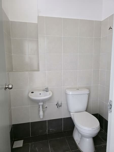 Shop / Office for Rent in Sepang (Selangor) - John Lee - Bathroom - PropertyGuru.com.my