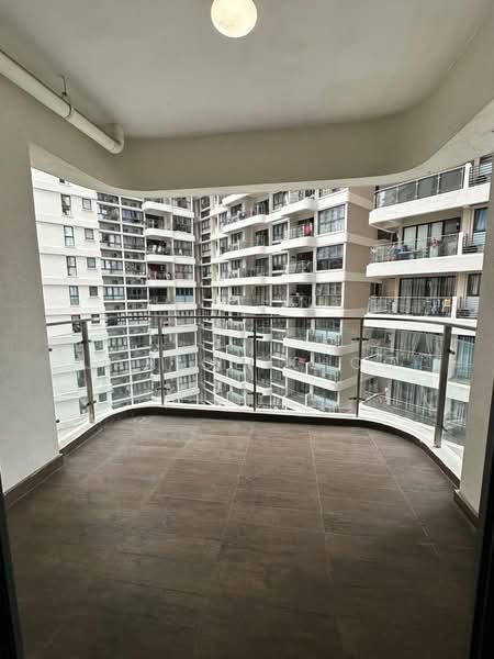 Condominium for Sale at Bay Point @ Country Garden Danga Bay - Janice Khoo - Balcony - PropertyGuru.com.my