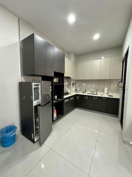 Condominium for Sale at Bay Point @ Country Garden Danga Bay - Janice Khoo - Kitchen - PropertyGuru.com.my