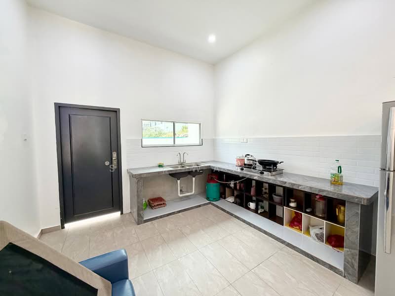 Rumah Berkembar untuk Dijual di Taman Kemas (Tampoi) - Seri Wangi - Kitchen - PropertyGuru.com.my