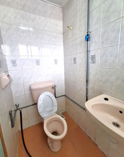 2-storey Terraced House for Sale in TAMAN PUCHONG UTAMA (Puchong) - Lily Siow - Bathroom - PropertyGuru.com.my