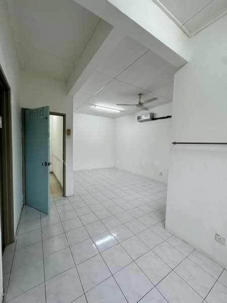 3-storey Terraced House for Sale in Kota Kemuning (Shah Alam) - Nur Alia Omar - Interior - PropertyGuru.com.my