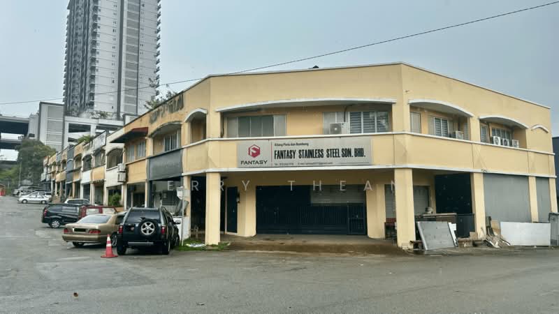 Shop / Office for Sale in Taman Lestari Perdana (Seri Kembangan) - Terry Thean - Exterior - PropertyGuru.com.my