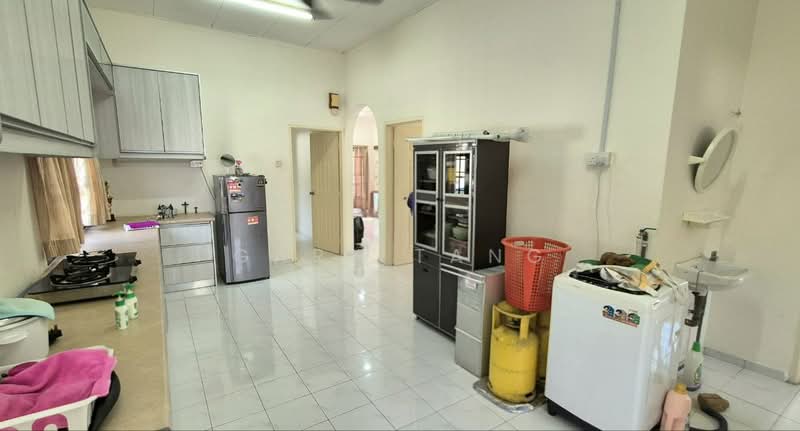 Bungalow for Sale in Desa Putra Indah (Ipoh) - Gary Tang - Kitchen - PropertyGuru.com.my