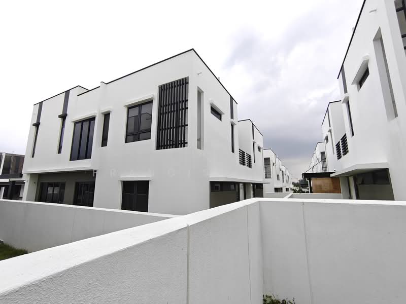 Semi-Detached House for Sale in Bandar Gamuda Gardens (Rawang) - Francis Leow - Exterior - PropertyGuru.com.my