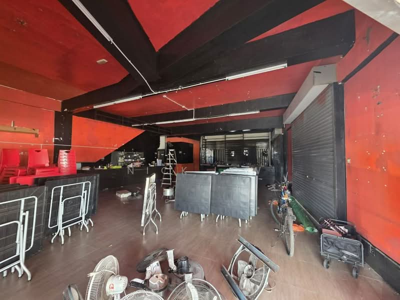 Shop for Rent in Tmn Perindustrian Pekan Nenas 1 (Pekan Nanas) - Nick Low - Interior - PropertyGuru.com.my