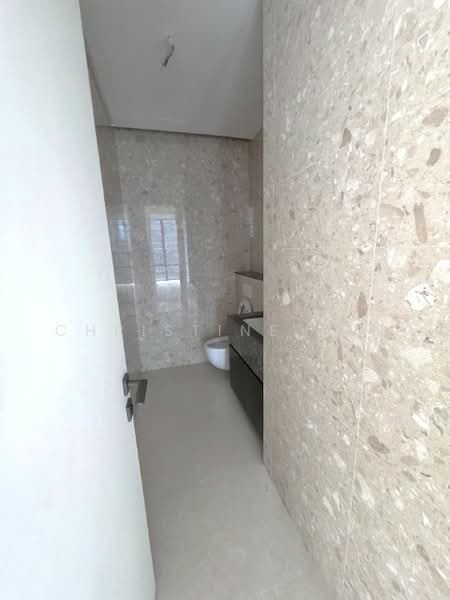 Servis Apartment untuk Dijual di Windsor Suites @ Pavilion Damansara Heights - Christine Tan - Bathroom - PropertyGuru.com.my