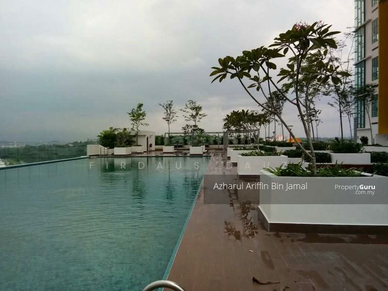 Servis Apartment untuk Disewa di Evo Soho Suite - Firdaus Dauz - Pool - PropertyGuru.com.my