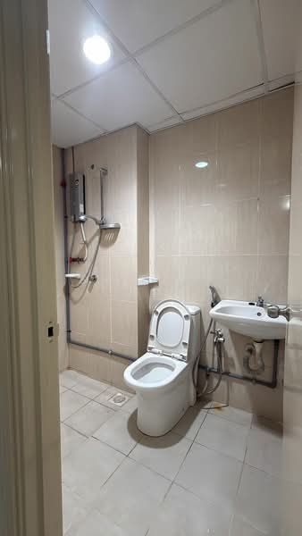 Kondominium untuk Dijual di Royal Domain Sri Putramas 2 - Shirley Ng - Bathroom - PropertyGuru.com.my