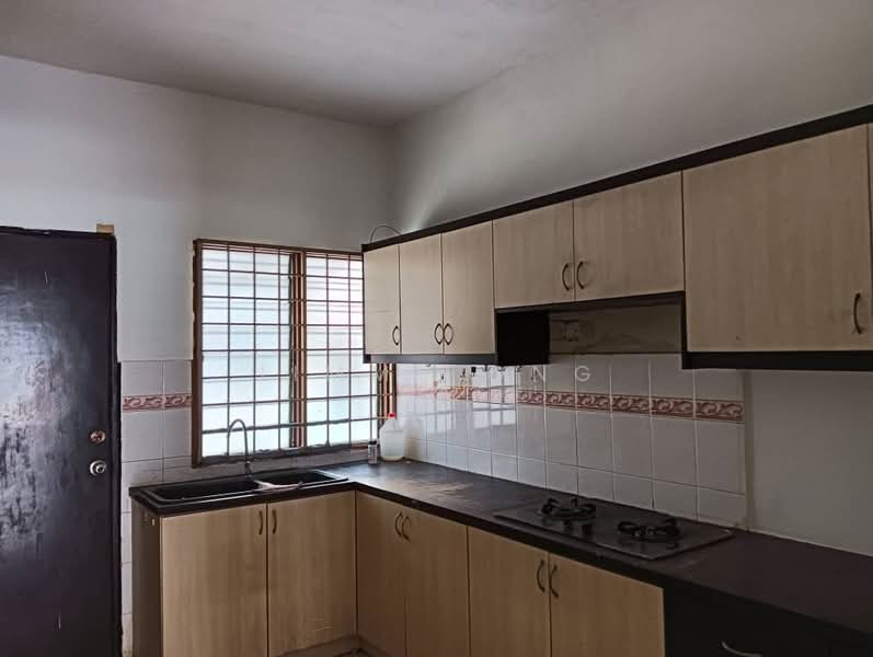 Rumah Teres untuk Dijual di Seksyen 32, Kemuning Green Ville (Shah Alam) - Jimmy Ong - Kitchen - PropertyGuru.com.my
