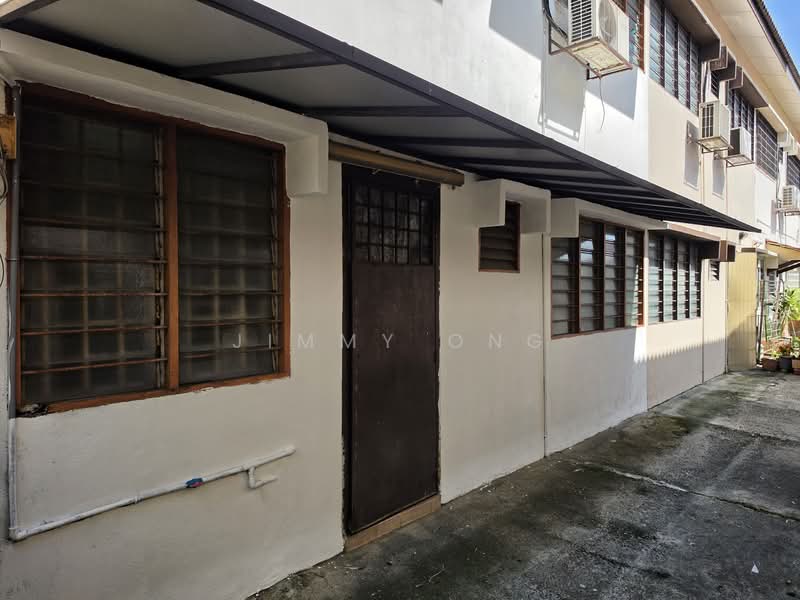 Rumah Teres untuk Dijual di Seksyen 32, Kemuning Green Ville (Shah Alam) - Jimmy Ong - Back Yard - PropertyGuru.com.my