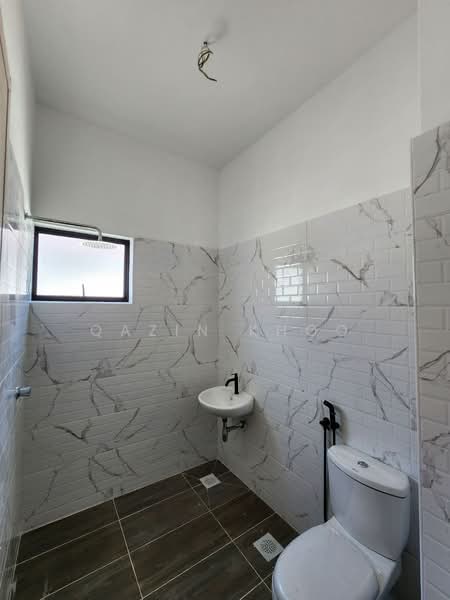 Rumah Teres 2 Tingkat untuk Dijual di Bandar Tasek Idaman (Batu Gajah) - Qazin Khoo - Bathroom - PropertyGuru.com.my