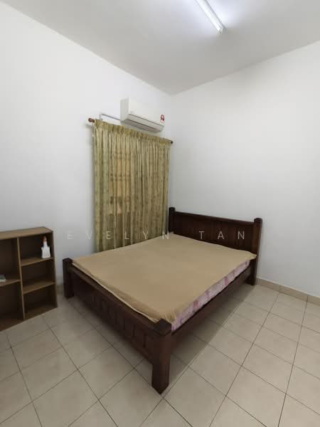 Terraced House for Rent in Taman Mutiara Rini (Skudai) - Evelyn Tan - Bedroom - PropertyGuru.com.my